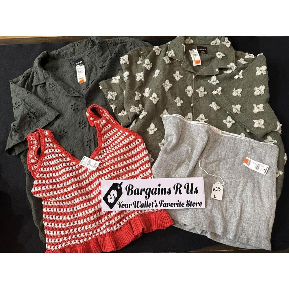 ORDER #23 Tillys RSQ Womens Short Sleeve Shirt Textured Shirts. Size L